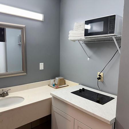 Americas Best Value Inn And Suites Blytheville Esterno foto