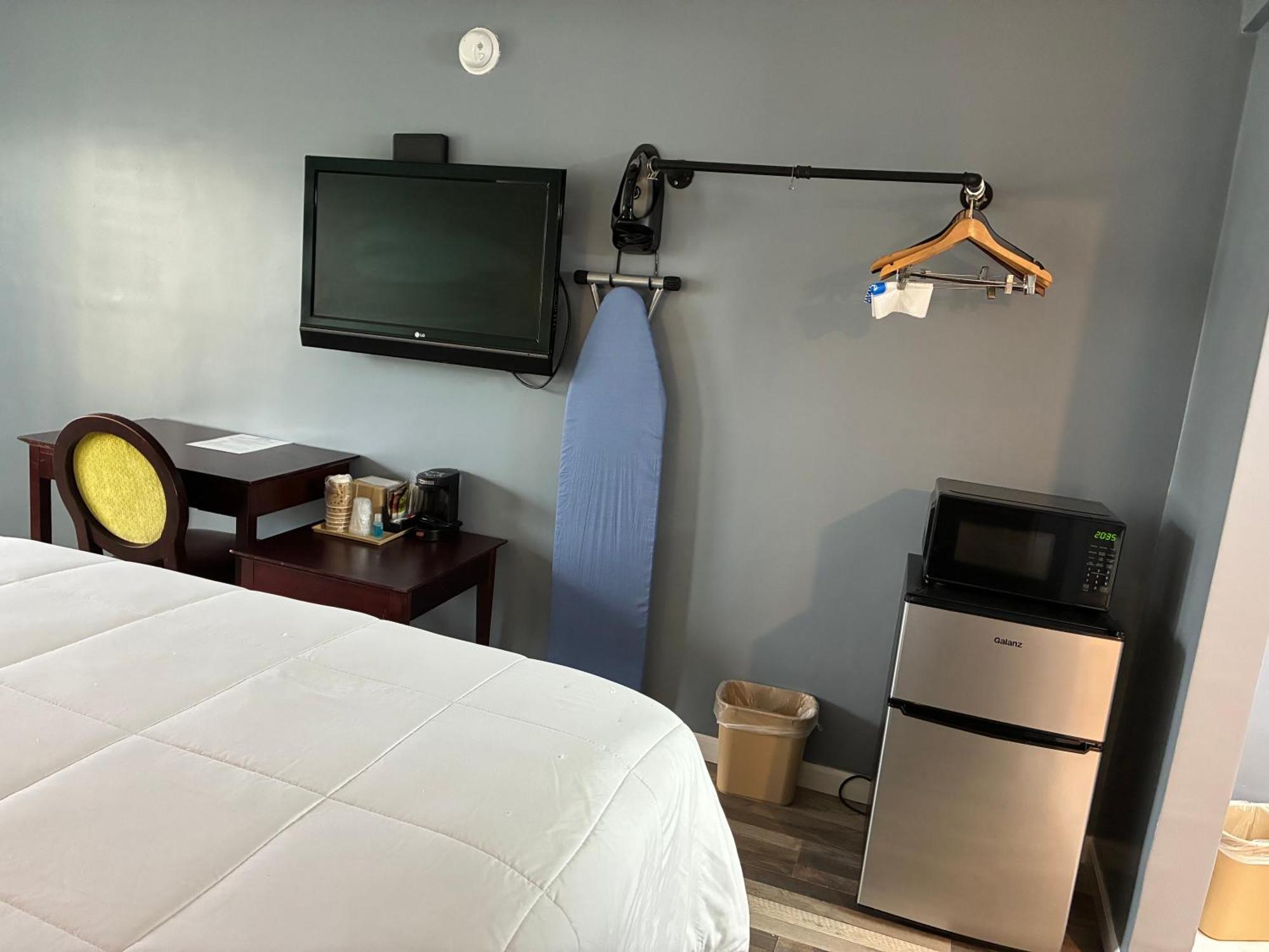 Americas Best Value Inn And Suites Blytheville Esterno foto